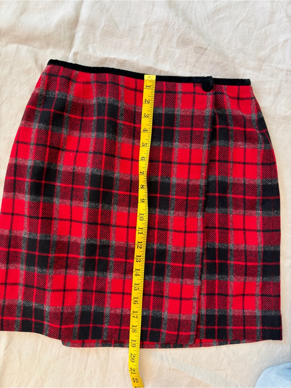 Wool blend vintage Red tartan plaid wrap mini skirt - Picture 11 of 12